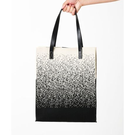 [^ԁFMS5AE02100]yfUCz EOf[VWJ[hŕ\jbgfނ̃XNGA^g[gobOB EƍŃfUCꂽOf[V̓nAR[fObƈ߂Ă܂B EA4TCY[\Bɂ̓|PbgApQB E}`肠AvȋxɁB EjZbNXłp܂B yfށz ȕҒnŎdĂ̓IȃtHŁA וKVKVĂ^ꂵɂ^tȎdオB