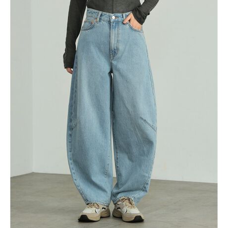 [^ԁFEL1015-0001]100̏dƁAy₩ȒSn𗼗AꂽChpcB̓Iȃp^[ƁAvZꂽJ[uCǍ^܂BEGXg̃tBbgƁAƂ̂r܂肪A▭ȃoX𐶂ݏo܂B