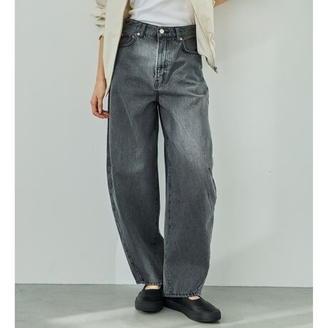 [^ԁFEL1015-0001]100̏dƁAy₩ȒSn𗼗AꂽChpcB̓Iȃp^[ƁAvZꂽJ[uCǍ^܂BEGXg̃tBbgƁAƂ̂r܂肪A▭ȃoX𐶂ݏo܂B