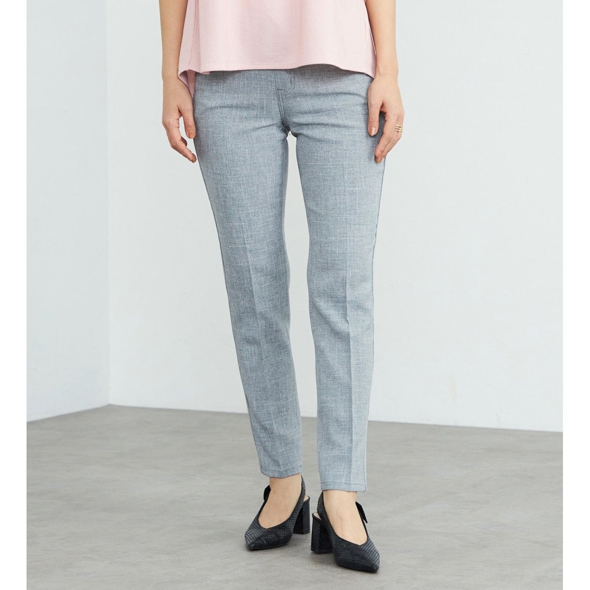 C17　ラシックスリムテーパードパンツ