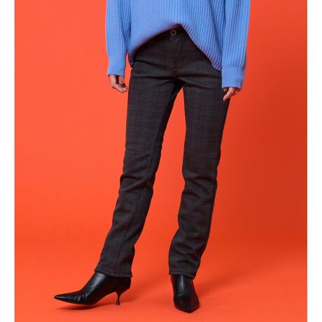 [^ԁFJWH02W-0005]Fabricjbg̗ɖёttȃVM[fނ\荇킹{fBOfށBEDWINfB[XBODY FIRE̒ōłȂ̂ŁAЂƖڌāugvƊ邾łȂAɃ^Cc킹ƂA1ňSĉ߂DꃂmBjbgfނ炵_炩ȕƃXgb`ŒԂ̒płXgXt[ȐSnłBDesign / SilhouetteVGbgJERSEYSԂ̃XXg[gB肩qU͋r̃CɃtBbgAqU牺͒IȃCƂ邱ƂŃqUׂAӂ͂̊ۂ݂Jo[܂Bxg[̃IWJERSEYSuACRB߂̃OXݒő܂łۂۂpcłB