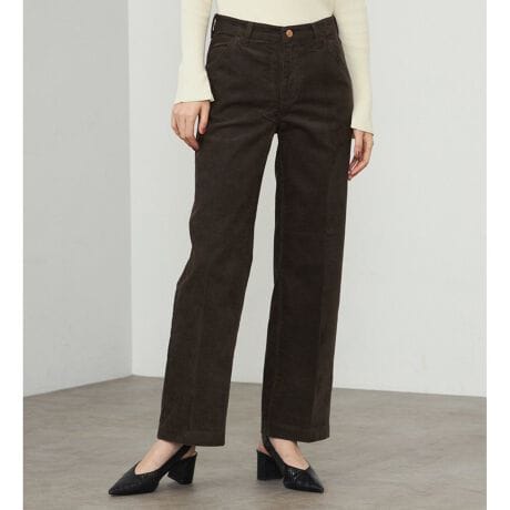 [^ԁFCL005-0004]Material & Fabricꂽfފ͂́uLACHIC WIDEvB2ނ̌IH~fނ炨Iт܂ByJE`R[O[zFXgb`E[J[Sn悢G肪ŁAiȌƍӂ\͂̐VfނłBdɂœKȂꂢ߂Ȉۂo܂Byx[WEI[uzFXgb`אR[fC悢芴AVGbgCۗא̃R[fCłBJWAȂؚȈۂŁA炵ivX܂BDesign / SilhouetteAɌĊɂ₩ɍLVGbǵAꂢ߃J[pcpɐ@ݒ肳ꂽArʔQ̃ChpcłB[N⃋[vA|Pbǧ`ȂǁAו̃fBe[Ɏ܂ŏiƑ@ׂɂ蔲5|PbgfUCBɁAZ^[vXH{ƂŁAlۂƐLтro܂B