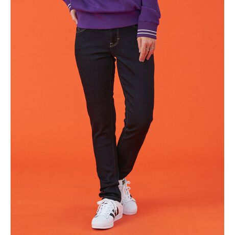 [^ԁFCW326-0003]Material & FabricyfjzF_炩QɐLтmXgXȃXgb`́BɁAĉ݂NъŁAuԂgBODYFIREfނłByubNzfjl̒gƐSn悢Xgb`ɉAщHڗȂꂢ߂ȕ\|CgBiȃR[fBl[gɂ}b`܂BDesign / SilhouetteGƐi肷ȂAr̃CɉAǂȑ̌^̕ɂ₷rXLj[łBEGXgɂ́AtbgtgƃJ[uxg̗pBɂwオɂAtBbgL[v܂BSn̗ǂƈSɒ]̂C17̎dlłBqbv̌ɂA[Nƃ|Pbǧ`ETCY𒲐邱ƂŁA]̏ȂKʂ܂BCoordinatex[VbN5|PbgfUCŁA񂵗͔͂QBG߂ɑ劈􂷂邱̈{́AJWAȃgbvX炫ꂢ߂ȃjbg܂ŁAǂȃR[fBl[gɂRɓ݂܂BgƔrʂ˔Ă邽߁A~̒ԃACeƂĕKĂAėp̍ACełB