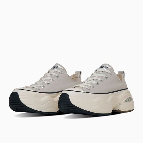 [^:31313911]TCN}eA𐏏ɎgpASnƃNVbNȊOςI[X^[̎ヂfAALL STAR (R)̌\[AWfBI[X^[90Ñg[jOV[Y`[tɂ{[̂\[̂AIŃgX|[eBȈۂɎdグT[Wg[i[BAbp[Ƀo[̉tȂ݌v̗p邱ƂŃ{[̂fUCȂyʉB~bh\[ɃNbVɗDCWFNVE.V.A.̗p邱ƂŗSnB90ÑgX|[eBȕ͋CɃAWuALLSTARvTPUp[c~bh\[ɕtBJ[̓ubVsNA~XgOC2J[WJBq[F5cmiQlTCY26.5cmjETCYɂĈقȂꍇ܂BE̍ꍇ܂B