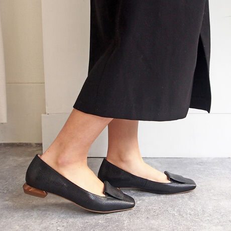 個性的でおしゃれな一足 カラーローヒールパンプス サヴァサヴァ Cavacava ファッション通販 マルイウェブチャネル