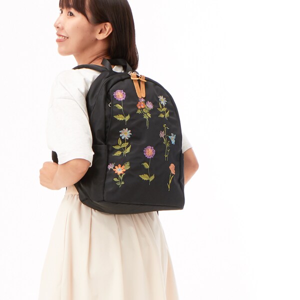 glanta」ボタニカルアート刺繍ラウンドリュック | スーパーハッカ