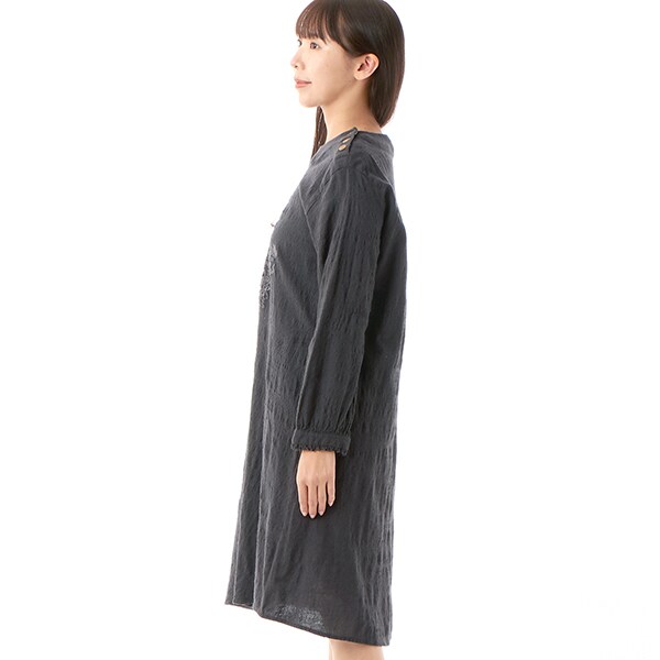 ウールコットンタンブラードライフラワー立体刺繍ワンピース