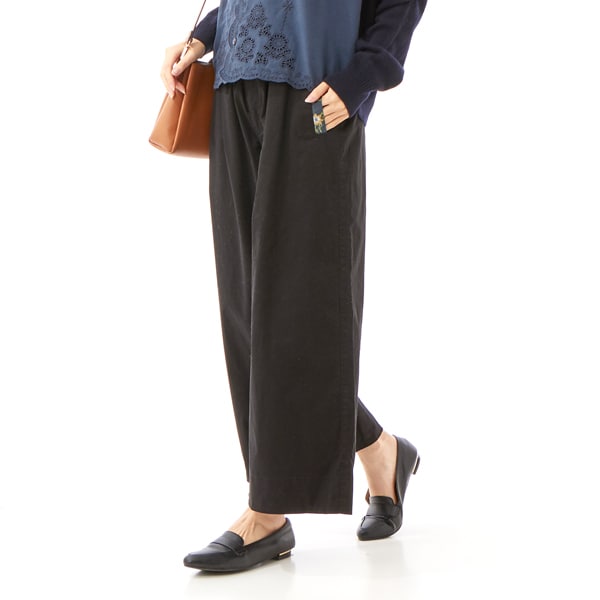 コットンピーチストレッチ×ボタニカルアートプリントストレートパンツ