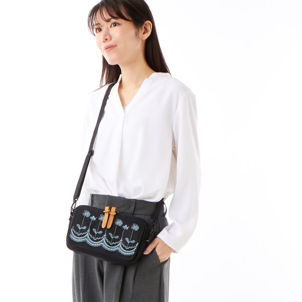 ｢glanta｣フラワースカラップ刺繍ウォレットショルダーバッグ