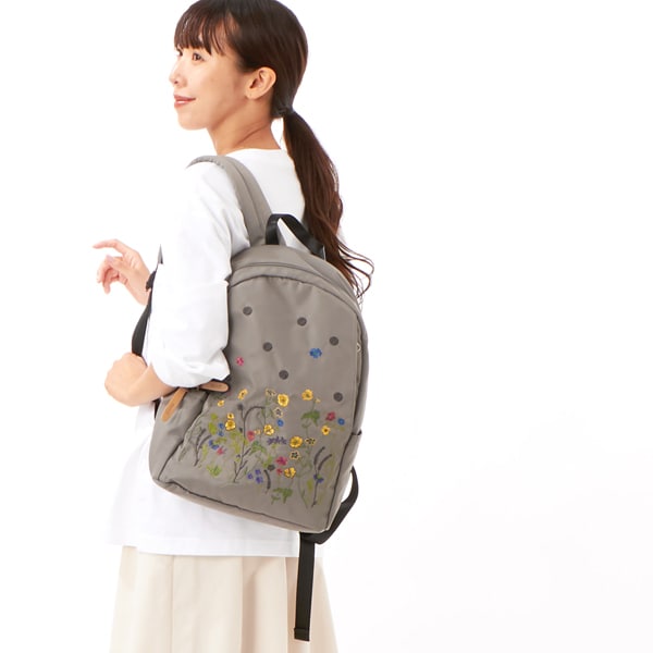 ✨美品✨glanta グランタ　刺繍　リュック　バックパック　花柄　軽量 glanta｣かすれフラワー刺繍リュックバッグ | グレンタ(glanta