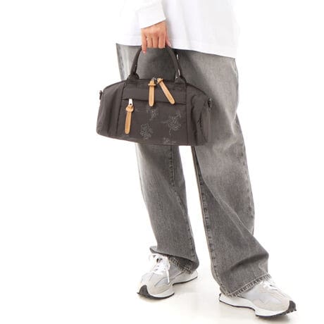 [^:34010153]ȃh^̃V_[obOBPF̃VvȎhJŁA낢ȃR[fBl[gɍ킹₷ACełBMU[IȃV_[e[v킢炵|CgBfނ͒ʏ̃O^Ƃ͈قȂAȃ^Cv̏_炩ȑfނgpĂ܂BV_[[̃R[hŌR̒𒲐߂邱Ƃ\łBd:230gO|Pbg:2|Pbg:3X܂ւ₢킹̍ۂ́AL̕iԂ\tB[iԁF34010153]