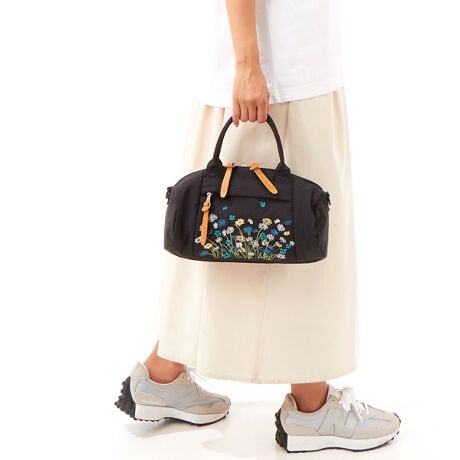 [^:34010253]JtȎhJIȃh^̃V_[obOBRpNgȃTCYłA[͂@\ɗDꂽdlɂȂĂ܂Bfނ͒ʏ̃O^Ƃ͈قȂAȃ^Cv̏_炩ȑfނgp܂BV_[[̃R[hŌR̒𒲐߂邱Ƃ\łBd:250gO|Pbg:2|Pbg:3X܂ւ₢킹̍ۂ́AL̕iԂ\tB[iԁF34010253]