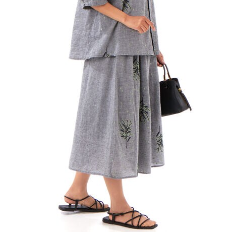 [^:34160353]~Uƃhbg▭ɒaꂽhJu₩ȃtApcBEGXgɃ^bNƃMU[ՂAK[[ȃ{[炵1łBIWiJ[̃Vu[ńARbgƖ̌y₩Ȏ̑fނɎdグ܂Bfނ̃uEXƂ̃ZbgAbvR[fBl[g߂łBntȂ̂ŁASĂp܂BF􂢓X܂ւ₢킹̍ۂ́AL̕iԂ\tB[iԁF34160353]