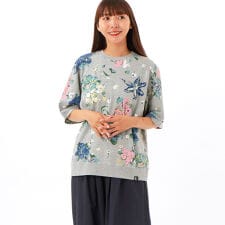 フラッフフラワープリント裏毛プルオーバー