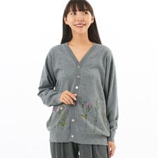 スーパーハッカ(SUPER HAKKA)のブルームアレイ刺繍コットンニットロングカーディガン