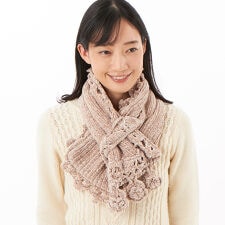 スーパーハッカ(SUPER HAKKA)のフラワーかぎ針モチーフ&スカラップモールヤーンマフラー