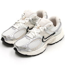 NIKE/ナイキ ウィメンズV5 RNR