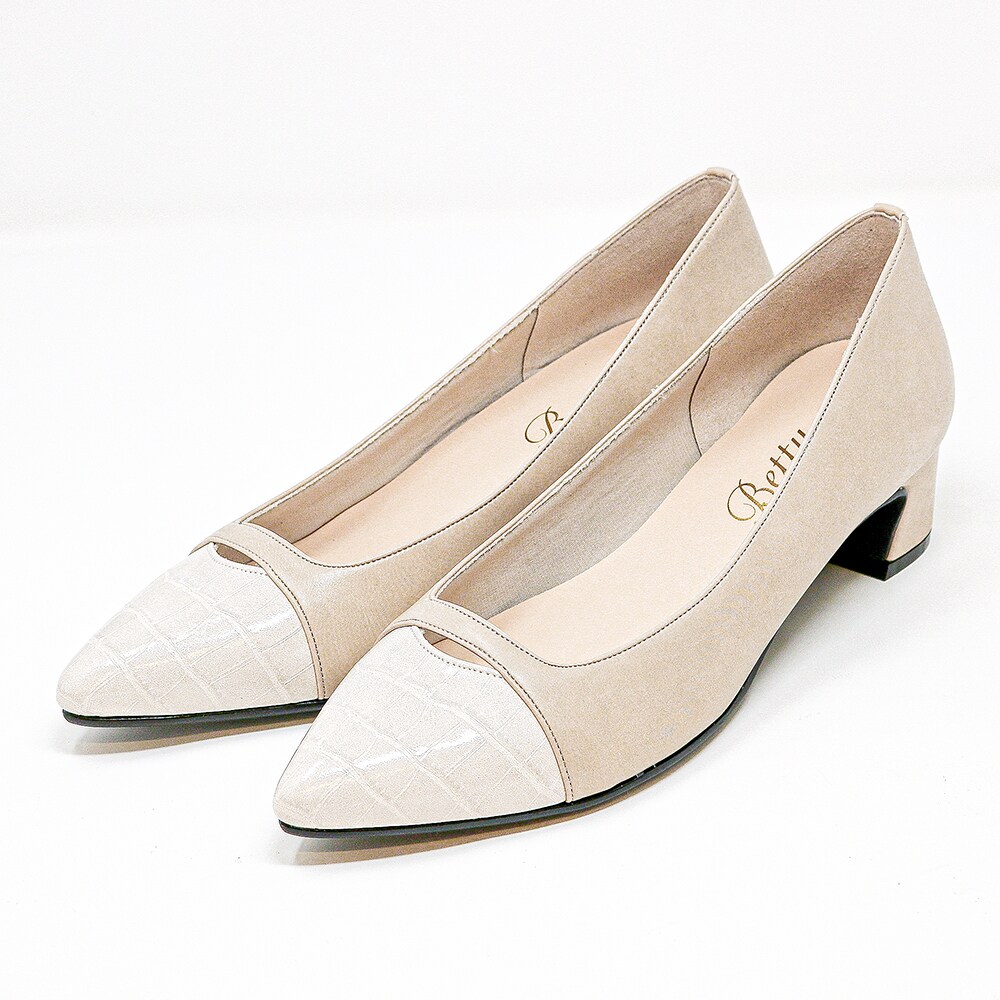 23春夏新作】切り替えポインテッドパンプス | ベティクラブ(BETTYCLUB