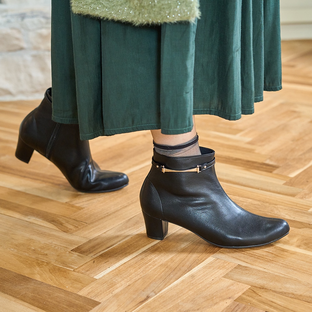 24秋冬新作】ビット ベルト ショートブーツ | ベティクラブ(BETTYCLUB