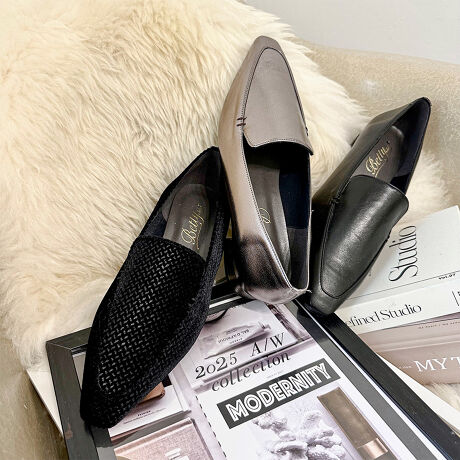 yBetty Club 25AWV쏤izX^CbVŐꂽ[t@[pvX`Iȃ[t@[fUCx[XɁA炵V[vȃ|CebhgD̗p邱ƂŁA_ŐꂽۂɎdグ܂Btbg^Cvŕ₷AIEIt킸􂷂ꑫłBi摜́A̓p\RȂǂ̎gpɂAۂ̐FƈقȂČꍇ܂B\߂B[^:BC18330]