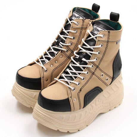 oCJ[ŌIɎdグNEWJ[łIIɎgDJŕωvX̃fUCB[Nu[c̗lȕ͋CȂ̂ŃX|[eB[ɂȂɂAu[coŋCyɕLX^Cō킹܂BIȃIWi\[͂ȃNbVA[XAbṽnCJbgfUCȂ̂ň芴̗ǂSnBWbvdlȂ̂ŊȒPɒEo܂B*YTCYi26.0/27.0cmjNo.4468005 WJJ[͈قȂ܂B[^:4460013]