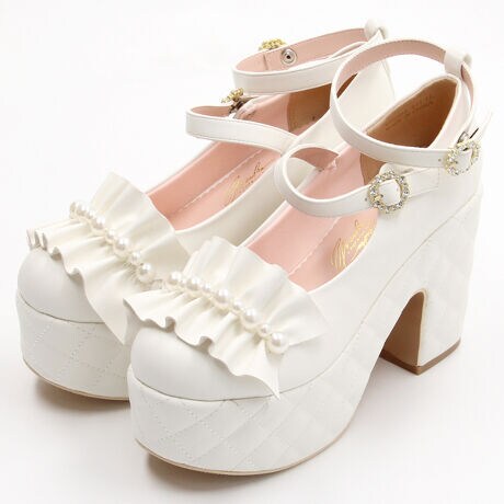 bt~p[AXgbvɂ̓LLobNg킢炵tF~jfUČpvXB@ANXgbvƂ̃_uXgbvŉ؂₩ȃfUCɎdグAƂĂ΂ɂ􂵂Ăꂻ1B{gɂ̓LeBOfUCgpėD͋CɎdグ܂BEĥܐA{[̂ό`EGbW\[͌XΏȂ߁A߃q[͈芴*p[c⃉bt͈Ȃǂɂjꍇ܂B[^:4450054]