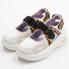 ヨースケ(YOSUKE)のストラップスニーカー