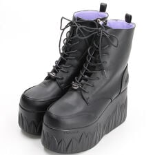 厚底レースアップブーツ