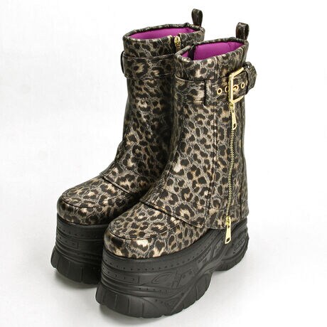 ɂ̓ngANZgɂȂxg~WbvfUCڂ䂭Jo[u[cBXj[J[łgpĂNbV̂\[͑݊vXYOSUKE炵fUCɎdグ܂B\[̌X΂͍T߂قڃtbgȂ̂ŕSȂAC\[̓Jbv\[dlȂ̂ŕݍޗlȈ芴ҏoAyXȗSnłB*Jo[͈̌^fUCƂȂ܂̂ŎO͏o܂B[^:2605015]