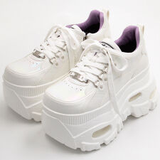 厚底スニーカー