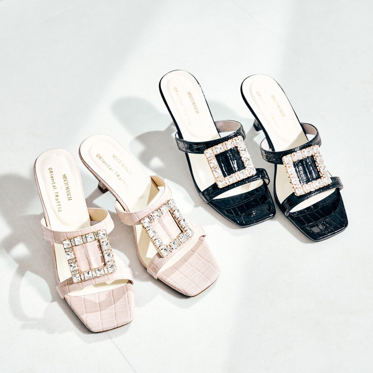 【まあさん専用】美品　DIANA ビジューバックルミュール　サンダル　Mサイズ DIANA ビジュー バックルミュール サンダル 花柄 Mサイズ