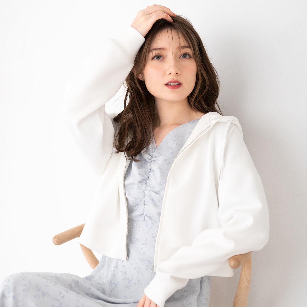 ハ*）様 GUCCI ホワイト フード付きパーカーかわいい。 楽天市場】ショート丈 パーカー フード付き レディース トップス
