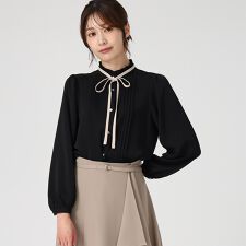 ミッシュマッシュ(MISCH MASCH)の2025秋冬新作 ピンタック配色リボンブラウス