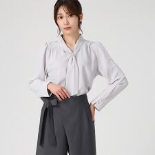 ミッシュマッシュ(MISCH MASCH)の2025秋冬新作 バー付きタイブラウス