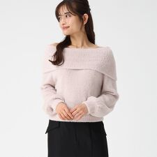 2025秋冬新作 フワフワオフショルニット