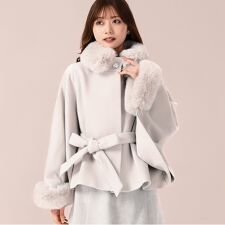 2025秋冬新作 ブローチ付きポンチョコート