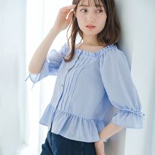 2026春夏新作 スクエアネックフリルペプラムブラウス | ミッシュ 