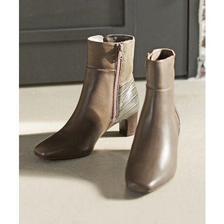 [^:16206]yAutumn&Winter CollectionzX[XAVL[ANŘ^ Rނ̑fނgpANu[cBgh̏߂̏䊴|Cǵu[hJIvڃACełBgrɂVGbghɂтoATChɃXbgrꂢɌ悤ɂ܂B{[̂郍OR[gⒷ߂̃XJ[gƍ킹̂߂łBgႷȂ▭5.5cmq[h߂̃q[ڒnʂLAxĂ邩₷B\[ɂ͉JAᓹłɂfނgpĂ܂BgǂȃR[fBl[gƂ̗ǂJ[WJhꂩ̋G߂ɂ҂ȃ_[Ng[̃J[𑵂܂BNŘ^fނ͒悢ANZgɂȂďiȑoĂ܂BghfUCŁA₷ɂANu[cłB