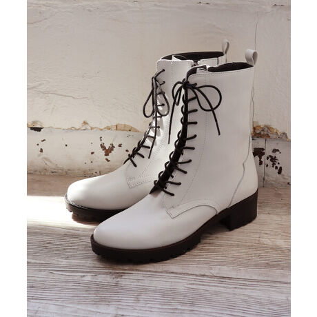 [^:21447]yAutumn&Winter CollectionzɂтoAVGbgYȃ~h̃[XAbvu[cBt@Xi[tŒEN`ȁu[hJIvڃACełBg{̃AC{[J[h킹邾łxƈグĂJ[OBmg[̐FŕI΂ALX^COɃ}b`Ă܂Bg݂̗ǂ_炩Ȗ{vhAbp[͍̂鋍vX[XgpĂ܂B̌`ɓł邵Ȃ₩A{vȂł͂̕y߂܂Bg{Ȉۂ̃^N\[h{[̂錩ڂȂAԂ̗ǂy₩ȑfނŕs̏ՌzĂ܂B\[͉ʂ̂u[Obv\[ŉJᓹłɂB~͌߂̒ᔽNbVłӂӂȑB₷ɂ܂BŃghbNĂu[hJIṽ[XAbvu[cłB