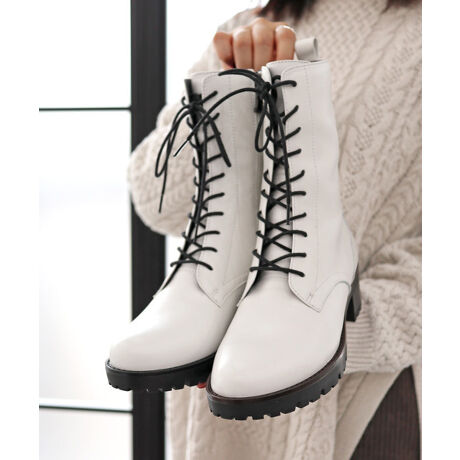 [^:21447]yAutumn&Winter CollectionzɂтoAVGbgYȃ~h̃[XAbvu[cBt@Xi[tŒEN`ȁu[hJIvڃACełBg{̃AC{[J[h킹邾łxƈグĂJ[OBmg[̐FŕI΂ALX^COɃ}b`Ă܂Bg݂̗ǂ_炩Ȗ{vhAbp[͍̂鋍vX[XgpĂ܂B̌`ɓł邵Ȃ₩A{vȂł͂̕y߂܂Bg{Ȉۂ̃^N\[h{[̂錩ڂȂAԂ̗ǂy₩ȑfނŕs̏ՌzĂ܂B\[͉ʂ̂u[Obv\[ŉJᓹłɂB~͌߂̒ᔽNbVłӂӂȑB₷ɂ܂BŃghbNĂu[hJIṽ[XAbvu[cłB