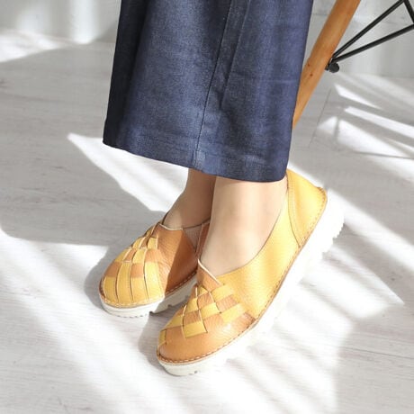 [^:6116]yMODE KAORI Collectionzܐ悩`bVIVȃXb|Xj[J[BCR̂łƒEoăN`B̗ɂ̓SĂ̂ŋɂB\ʂɝH{Ă邩琅͂ĉɂ̂|CgB(Shł͂܂B)\[͋ȐƃObv͂ɗDꂽA\[Ōy₩ŁAˑR̈VɂCɂĂ܂B蕝L4E݌vŊO̕ɂ߁B~ɂ͍RۏLʂ{fނgpĂ܂ByL[[hzyʁXj[J[