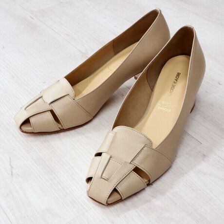 [^:6279]yMODE KAORI CollectionzXNGAgDƃOJ̃fUCgĥOJpvXVoIT_̋󂫊ƁApvX̏iȕ͋C|킹hƂh̃fUCBǂŏtĂ͂A\bNXƍ킹ΏH܂Ŋ􂷂DGȈꑫłBĝ݂_炩ȃU[hG{XH{̂vfނAl̏ivXB[߂̍bƑݍނ̂ŁACɂȂODJo[܂Bgǂ̃q[hV[Y킸ʋ΂ɂf5.5cmq[ŁAGKgƐSn悳𗼗B芴ɂ߃q[ŁAr₷܂BтɋCɂȂuRcRcv}ÉtggpBgSnɂꑫhԂ肪ǂAyĂ炩\[̗p܂BNbV̂ӂӂC\[ňĂĂɂAʋ΂ɂ҂łB~ɂ͐ۉH{fނgpĂ܂ByL[[hz#25tĐV#XNGA#OJ#q[Abv##ۉH~#Étg#{v