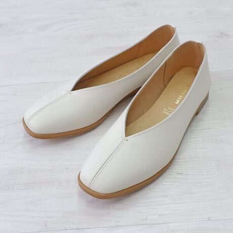 [^:7124]yMODE KAORI Collectionz烊bNXIlC̖،^gpVJbgV[YBVɂ肰Ȃ{ꂽAXeb`ANZgɁB[߂̗EɂAJo[邩₷BJWAɂƊɂ}b`AL􂷂fUCłBgɗD\tgȗSnhAbp[݂͑̂\tgU[gpA~ɂ͌߂̒ᔽNbṼ\tgC\[^CvBӂӂȑ肪͂łBg₷1.5cmq[hᐡ̒悢őꂵɂłBfC[ɂ͂Aʋ΂ʊwAsȂǗlXȃV[Ŋ􂵂ĂꂻBg}CV[YhƂ_炩ACyɃTbƒEłyIbNXȂAɃL}郂[hJÍw}CV[Yxߏւ̂U炿Ƃo܂ŁAfC[gɂ҂ByL[[hz#25tĐV#XNGA#VJbg#tbg#RۏL~#{v#lJWA#ʋ#s