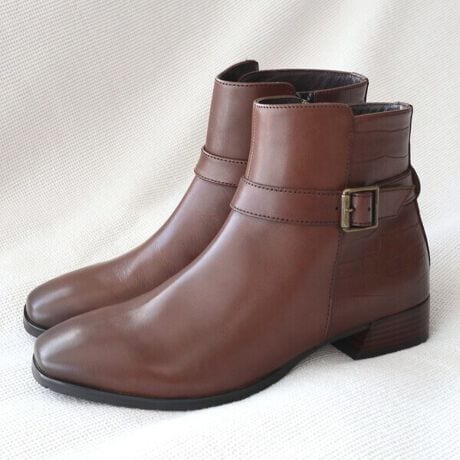 [^:21530]yAutumn&Winter Collectionzƈ߂xgfUC|Cg̃V[gu[cBVvȂÃNR^ƃX[XṽRrgfꑫB\tgȃXNGAgDANVbNȈۂ^Aɐꂽ͋CvXB3cmq[̈芴ƃXbg݌vœ₷Aʋ΂炨o܂ŗ鑶݂ɁBg̗Snhɂ̓`FbN̋NёfނgpA炩Ȕ肪́B̃Xbg݌vyA₷ɂzBӂӂ̑肪SnA߂̒ᔽNbV\tgC\[|CgBgS̃u[Obv\[hɂu[Obv\[ŁAJ̓~łSBˋNu[̏_炩ȑfނnʂ葨AsT|[gBɂObv@\ĂAݏo⒅n̍ۂBʋ΂₨oAs܂ŗꑫłBgp܂ŔȂfUCh̃NR^ƃAeB[ÑobNRrfUCBّfނ̃RgXgA肰ȂꂽoĂB{v̎fVvtHŁApcɂXJ[gɂDByL[[hz#V[gu[c#XNGAgD#u[Obv\[#{v#NR^#h#3cmq[#N