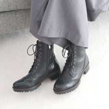 モードカオリ(MODE KAORI)のメダリオンレースアップブーツ/21534