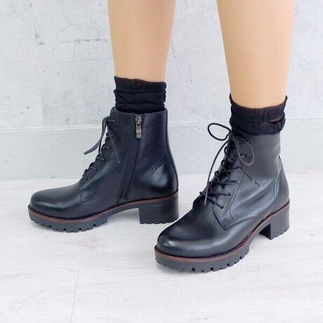 [^:21535]yAutumn&Winter Collectionzi`ȕ͂́AV[g䃌[XAbvu[cBv[ȃfUCƁAZ߂̓y₩ɉoB悭JWAȃ[hŁAfC[X^CɂƂȂވꑫBg₳tBbg闚Snhɂ͂ӂӂ̒ᔽNbV\tgC\[gpBɂ̓`FbN̋Nёfނ̗pA炩B4.5cmq[ƌgbN\[A芴ƂꂢĂ܂BgS̃u[Obv\[hɂu[Obv\[ŁAJ̓~łSBˋNu[̏_炩ȑfނnʂ葨AsT|[gBɂObv@\ĂA芴vXBʋ΂₨oAs܂ŁAꑫłBgD݂ɒłfUCh{gX\bNXɂāACRœ܂̃tBbg𒲐\Bʂ̂ȂfUC炱AVGbg̕ωfu[cBpcɂXJ[gɂ킹₷AR[fBl[g̕L܂ByL[[hz#V[gu[c#[XAbv#h#N#炭##u[Obv#ꂢ߃JWA#25H~V