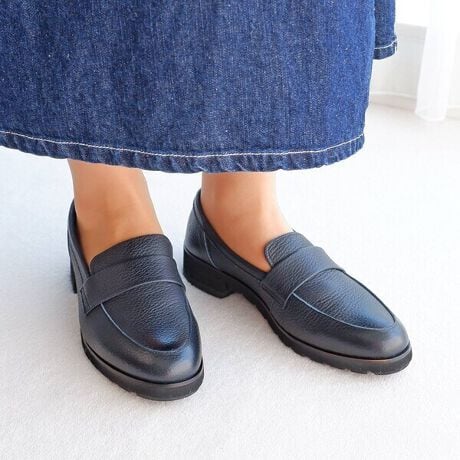 [^:7128]yMODE KAORI CollectionzłH{v͂́̕AEhgE[t@[BAfނ̌yʃ\[ŁAbNXė̂B炩dグvɗDȂ݁AƂӂtBbgBS̓Iɂ₳SnŁAԂłɂȂɂ݌vłBgyŐSn悢Snhӂӂ̑肪SnA߂̒ᔽNbV\tgC\[B悢3.5cmq[ƁAyăNbVɗDꂽ\[ՌzBRہEL@\t̃C\[ŃjIC}Â鑫L[v܂Bgl̃gbhX^CɁh[t@[Ȃł͂̃fBe[AɃNVbNvXBfpȃU[̎Ax[VbNR[fiグBʂ̂AEg\[ŁA肰ȂJWAo܂Bgɂ傤ǂꑫhXj[J[̂悤ȋCyƁAi̗ǂ˔fUCBîo痷s܂ŁACyɗ郍[t@[łByL[[hz#EhgD#fB[X[t@[#łH#{v#yʃ\[#ᔽC\[#lJWA#₷C#25H~V