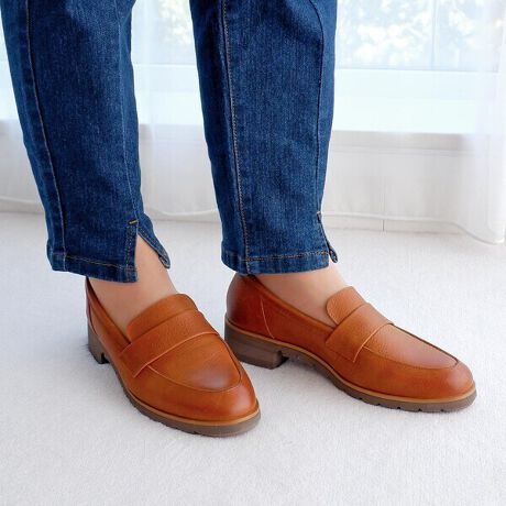 [^:7128]yMODE KAORI CollectionzłH{v͂́̕AEhgE[t@[BAfނ̌yʃ\[ŁAbNXė̂B炩dグvɗDȂ݁AƂӂtBbgBS̓Iɂ₳SnŁAԂłɂȂɂ݌vłBgyŐSn悢Snhӂӂ̑肪SnA߂̒ᔽNbV\tgC\[B悢3.5cmq[ƁAyăNbVɗDꂽ\[ՌzBRہEL@\t̃C\[ŃjIC}Â鑫L[v܂Bgl̃gbhX^CɁh[t@[Ȃł͂̃fBe[AɃNVbNvXBfpȃU[̎Ax[VbNR[fiグBʂ̂AEg\[ŁA肰ȂJWAo܂Bgɂ傤ǂꑫhXj[J[̂悤ȋCyƁAi̗ǂ˔fUCBîo痷s܂ŁACyɗ郍[t@[łByL[[hz#EhgD#fB[X[t@[#łH#{v#yʃ\[#ᔽC\[#lJWA#₷C#25H~V