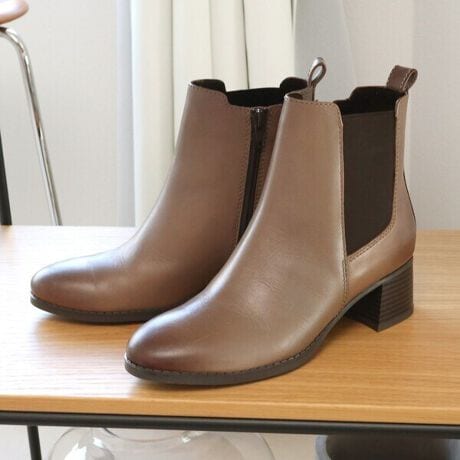 [^:8700]yAutumn&Winter Collectionz肵VGbgiȈۂ̃TChSAu[cBƂŎdグłHA[݂̂郌U[̕ƂȂꊴoBI[^J[̃U[̓IC𐶂A{vȂł͂̉sFɁB܂̓V[vɌ悤݌vĂArffUCBtAC̃`L[q[͈芴AڈȏɊyȗSnBɂ̓t@Xi[ĂAZNɒEł܂BgVGbgƉK̃oXhɂтCŁA܂肪IX^CAbvĂ܂BȂ5cmq[ŁA芴ƕ₷gӂӂȑh߂̒ᔽNbVC\[̗pBɂ₳tBbgAԂ̂oKɉ߂܂BgɂSȃ\[hʂ}AEg\[͂ꂢ߂ȈۂL[vBh˔ĂAJ̓̂oSꑫłByL[[hz#TChSA#`L[q[#łH#VGbg#V[gu[c#h#炭#tAq[#25H~V