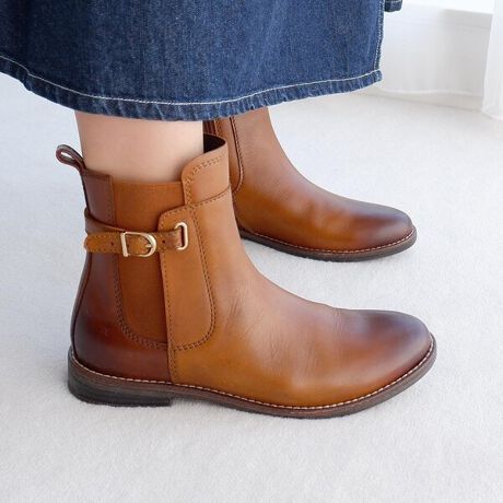 [^:8704]yAutumn&Winter CollectionzNVJȃxgfBe[fAꂢ߃TChSAu[cBSɃxg炤ƂŁAقǂ悭ƊvXBƂŎdグłHA[݂̂郌U[̕ƂȂꊴoBI[^J[̃U[̓IC𐶂A{vȂł͂̉sFɁBVvȒɌAl̂߂̈ꑫłBgƌ̃fUCh܂łƉ荞ރxgApۓIɁB|CgŃX^CO̊xƍ܂܂Bg₳Snŕ₷h߂̒ᔽNbVC\[ŁAӂӂȑB2.5cm̃[q[ł茩AJWAȂVGbgɁB₷Aʋ΂₨oAsɂ􂵂Ă܂BgX[YȒEŃXgXt[ht@Xi[tŁAEKBQɂu[cłByL[[hz#V[gu[c#xgt#TChSA#ꂢ߃JWA#[q[#ʋ#s#łH#25H~V